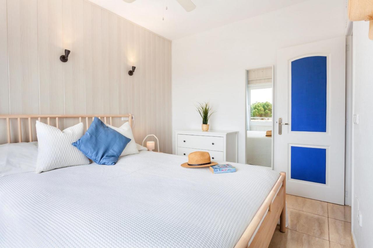 La Ola Beach House Puerto Colom Dış mekan fotoğraf
